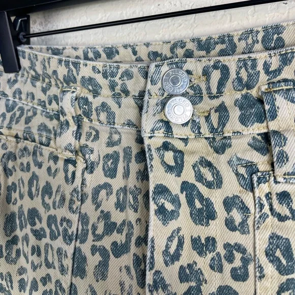 Pilcro The Wanderer Leopard Print Cargo Straight Leg Jeans Size 27 - Picture 8 of 12